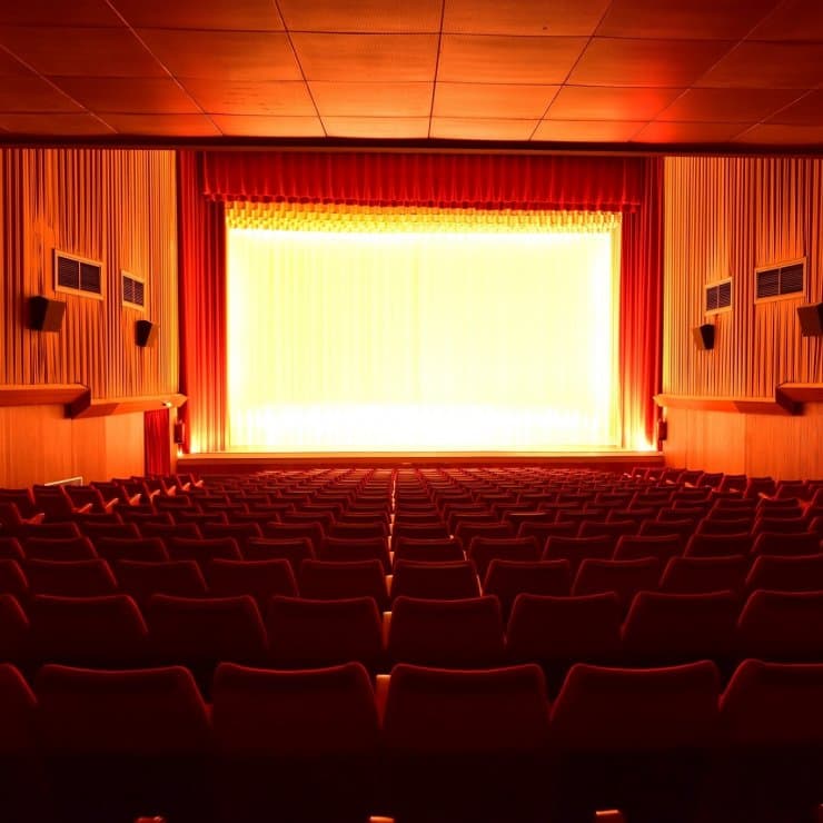 Movies in Original Language at Cine Regio