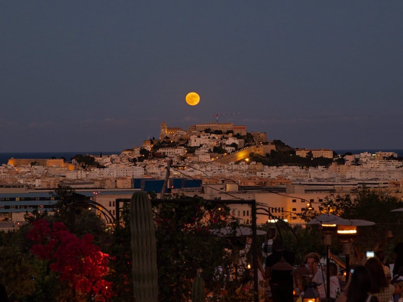 Sturgeon Moon at Casa Maca